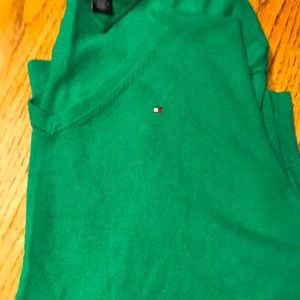 Tommy Hilfiger long sleeve light weight sweater